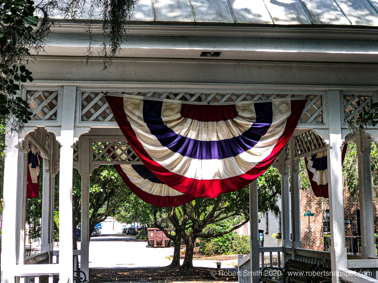 Wordless Wednesday: Day After The Holiday